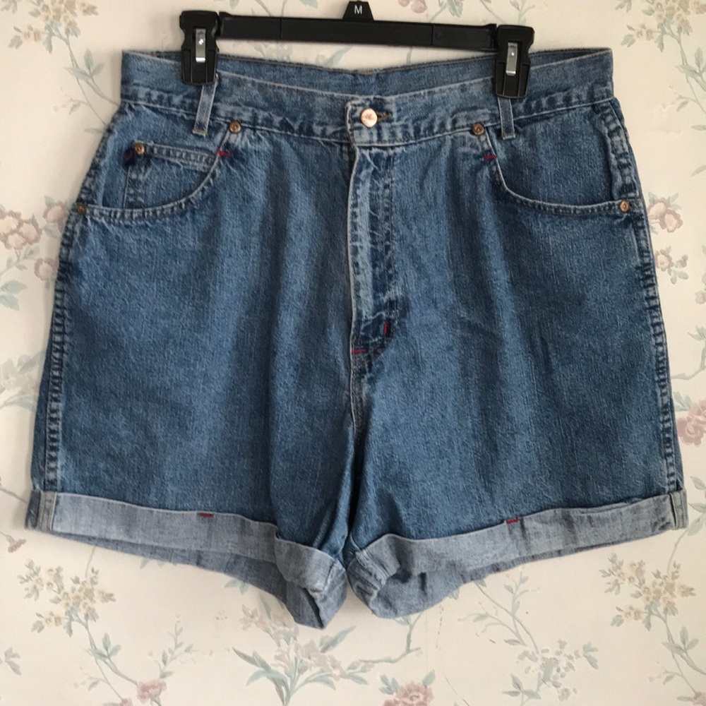 Chic jean shorts Sz 18
